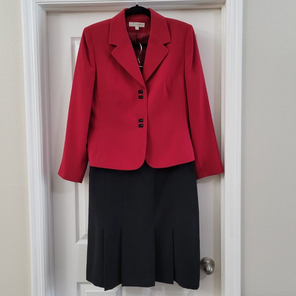 Dress Barn 2pc suit size 12 red & black - jacket and skirt